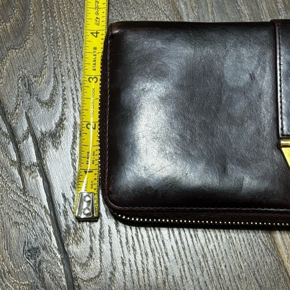 Saint Laurent Leather Continental
Wallet - Burgundy Wallet - Picture 4 of 16